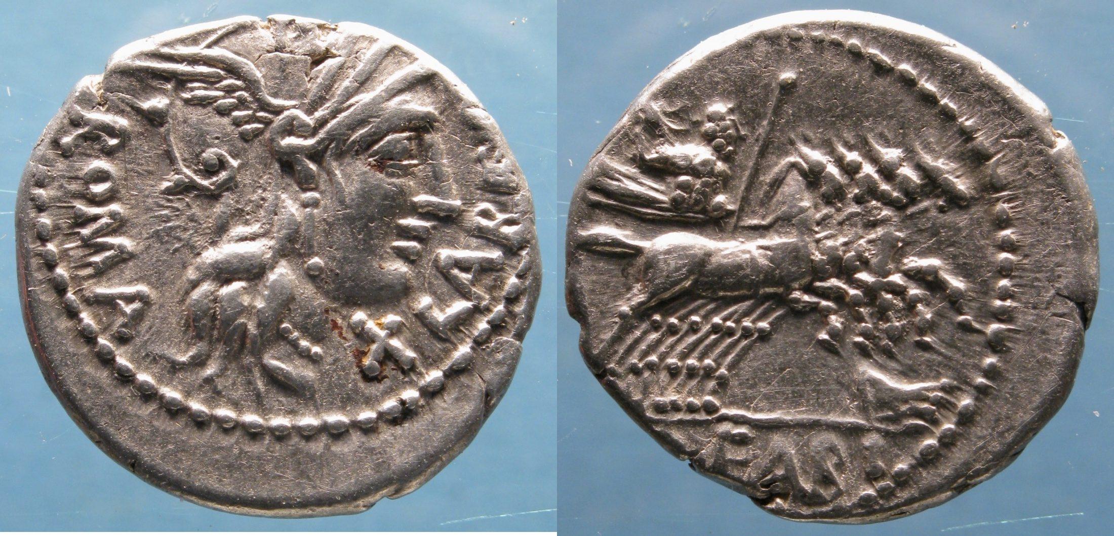 Foto Rome, Republic Ar denarius 124Bc