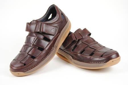 Foto sandalia mbt de piel marrón