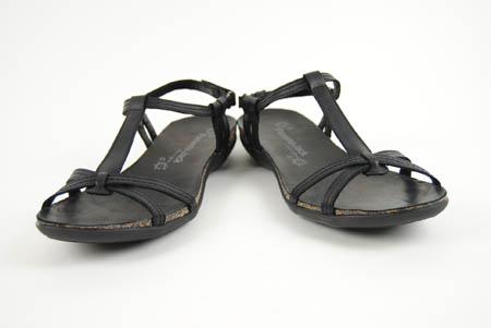 Foto sandalia negra de piel con tiras