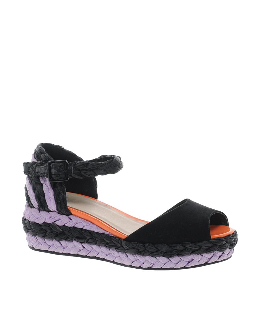 Foto Sandalias con plataforma plana HARLEY de ASOS Negro/lila