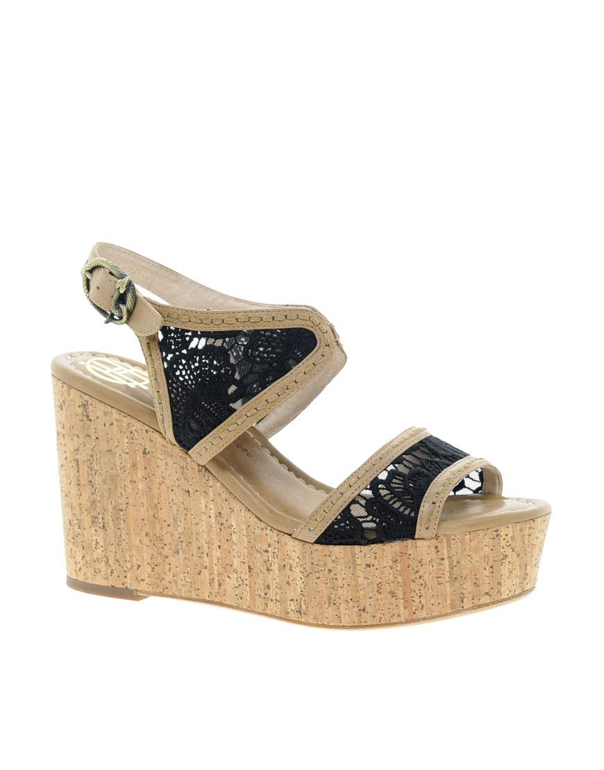 Foto Sandalias de cuero y encaje Gladys de House of Harlow Arena