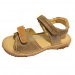 Foto Sandalias de piel beige y jeans azul de Garvalín