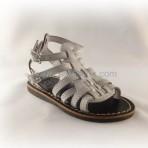 Foto Sandalias romanas de piel blanca, de Gioseppo