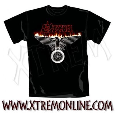 Foto Saxon - Wings of Steel Flames Camiseta / XT2905