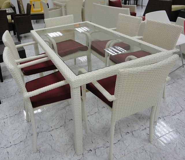 Foto Set completo compuesto de 6 sillones y mesa rectangular