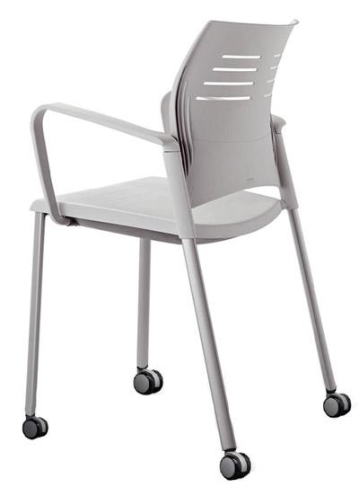 Foto Silla Spacio 4 patas con ruedas y brazos