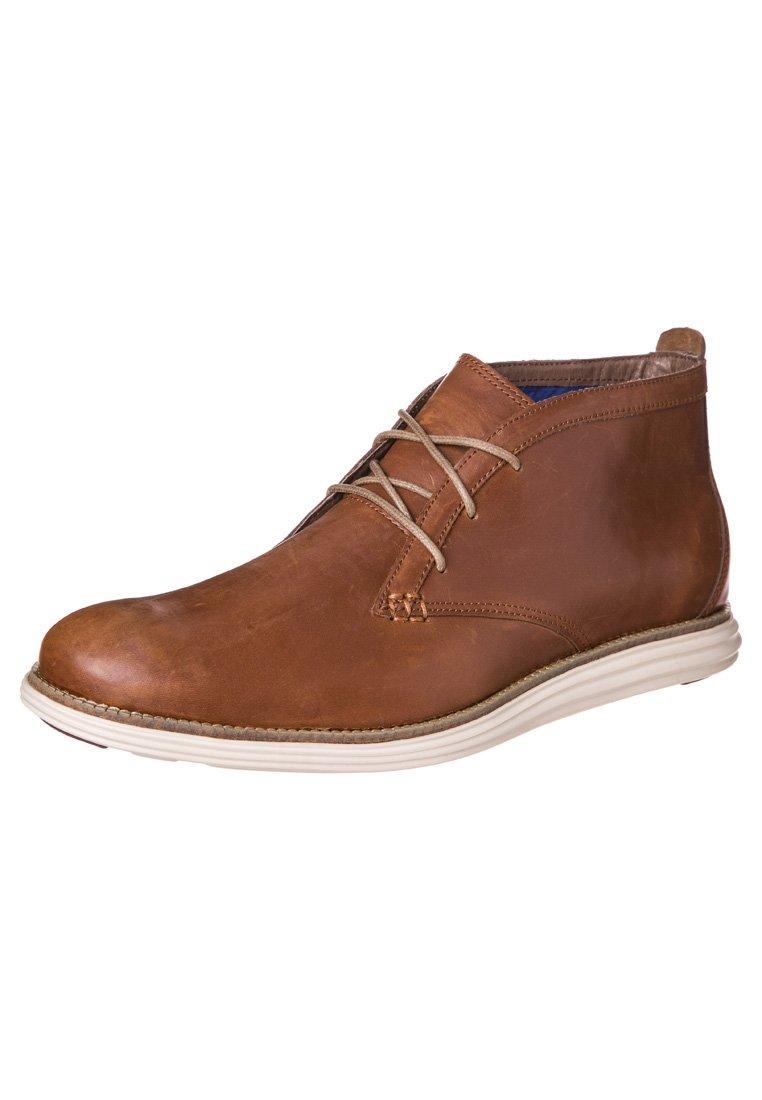 Foto Skechers Zapatos con cordones marrón