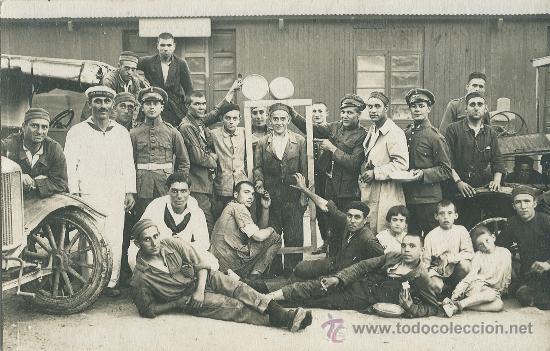 Foto soldados y marineros lugar a determinar hacia 1920