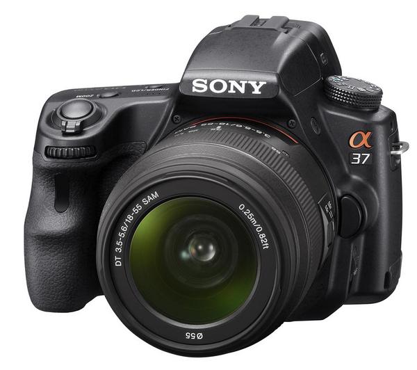 Foto Sony SLT-A37K + objetivo 18-55 mm Incluye adaptador de corriente, Batería de litio