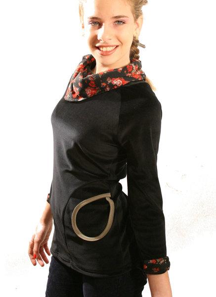 Foto Sueter Negro terciopelo,cuello Botones, bolsillos