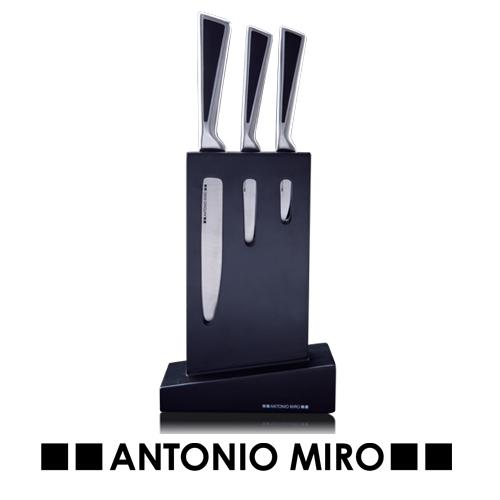 Foto Tacoma cuchillos Antonio Miró