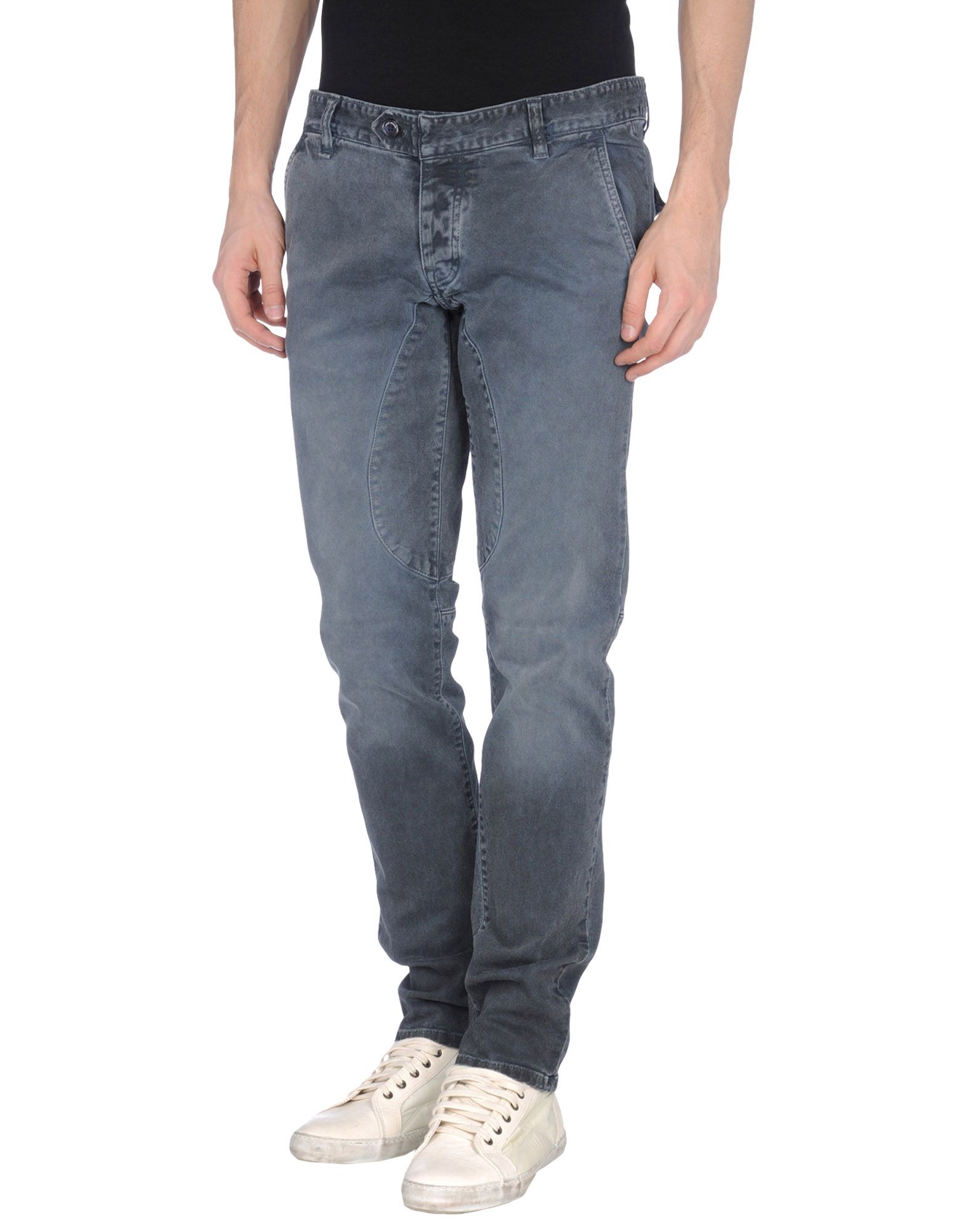 Foto takeshy kurosawa pantalones vaqueros
