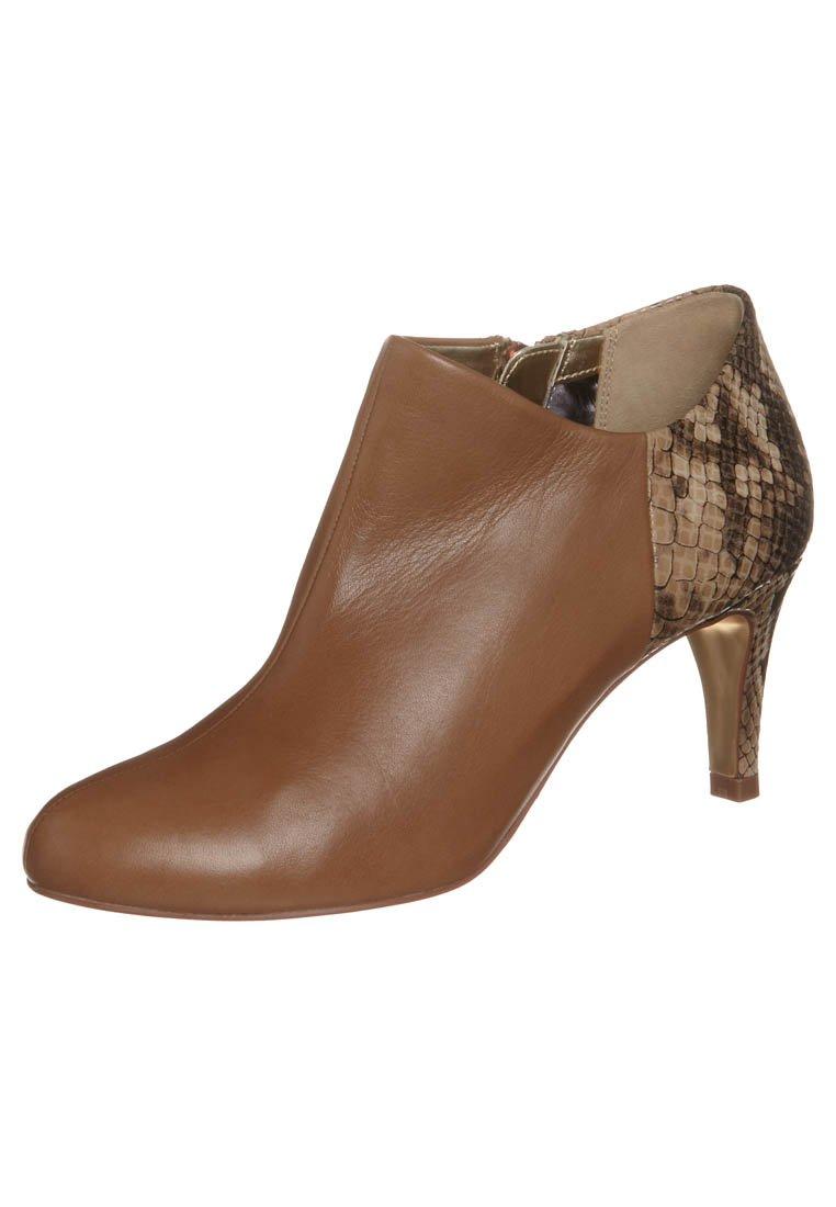 Foto Ted Baker CABERI Botines bajos marrón