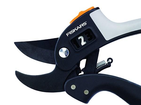Foto Tijera fiskars powerstep, de corte sesgado