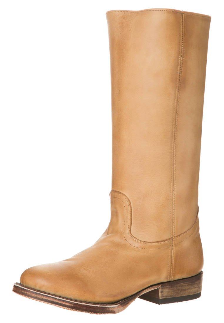 Foto Tony Mora Botas camperas beige