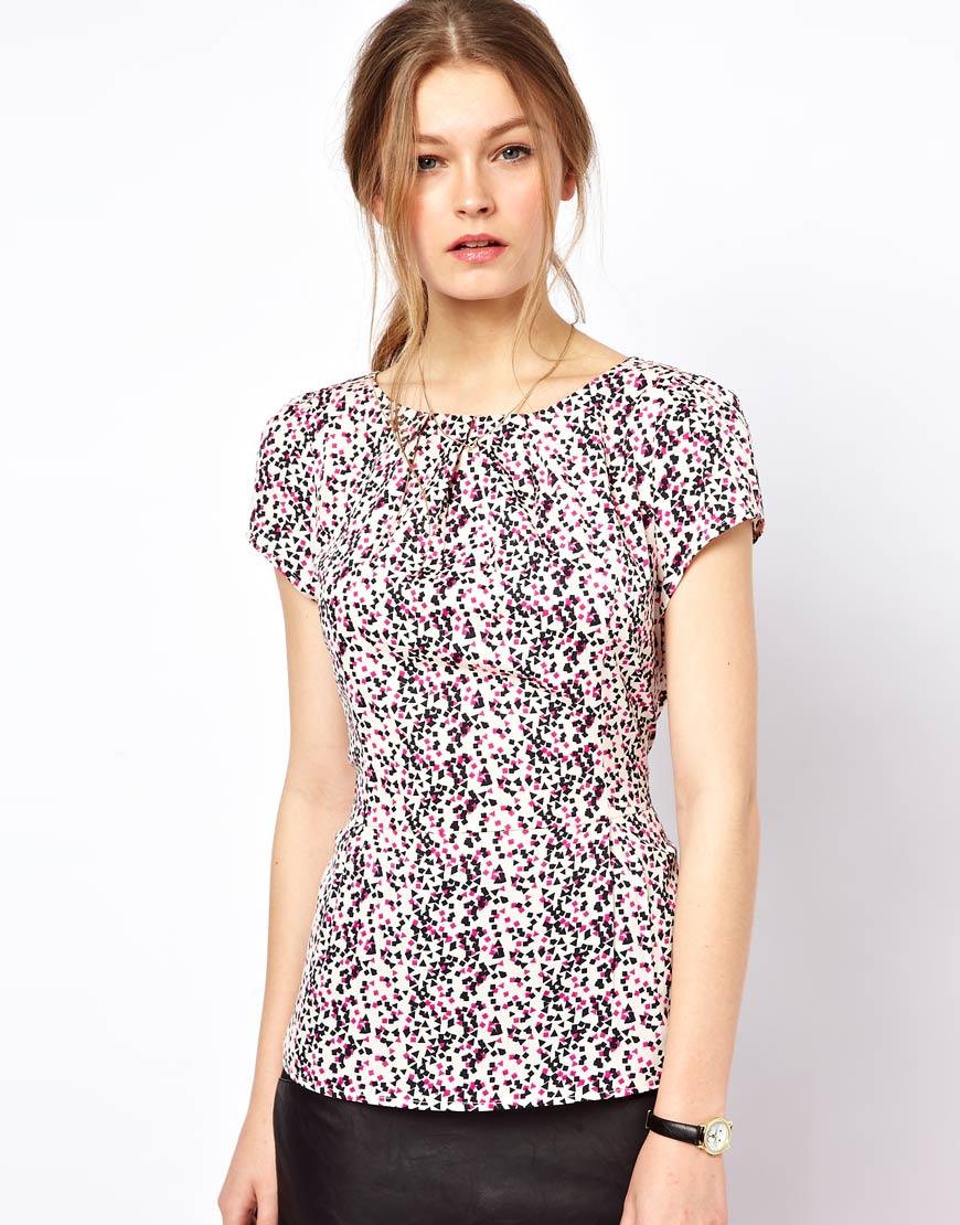 Foto Top con sobrefalda y estampado de puntos geométricos de A Wear Whi...