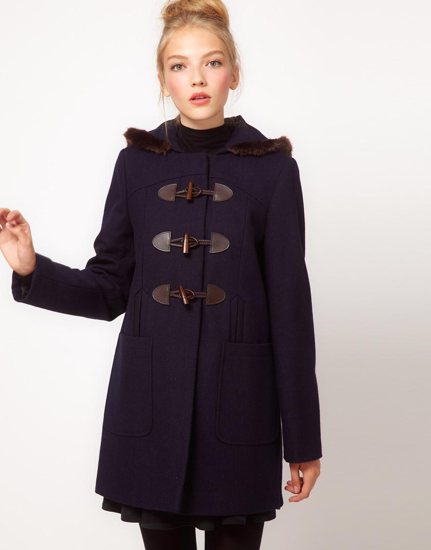 Foto Trenca con ribete de piel de ASOS Navy
