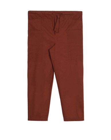 Foto umit benan pantalones
