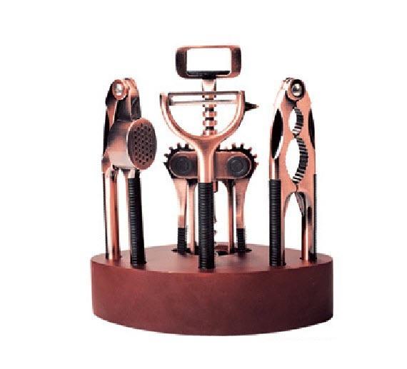 Foto Utensilios de Cocina en Soporte de Madera