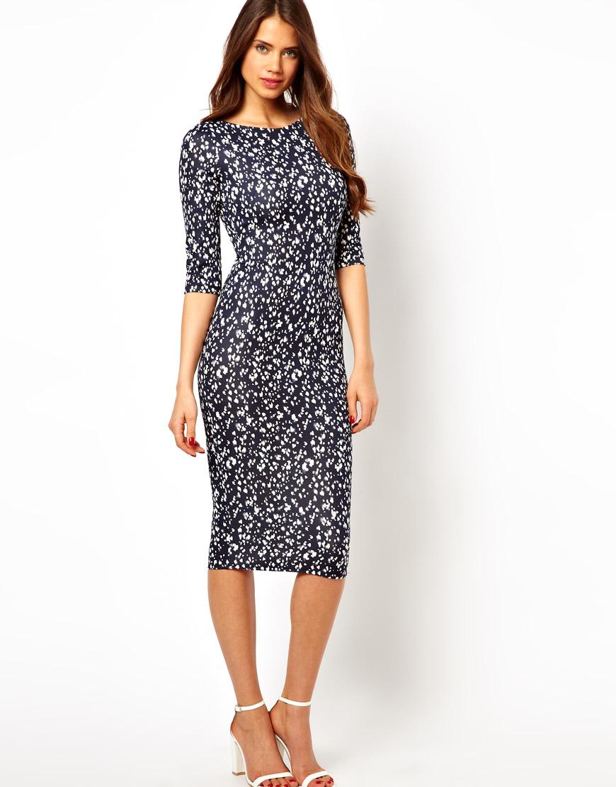Foto Vestido a media pierna con estampado jaspeado de TFNC Azul marino