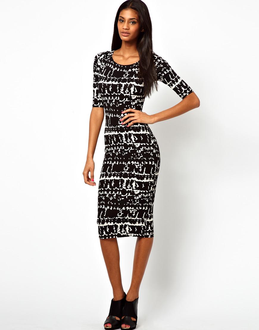 Foto Vestido a media pierna con estampado tribal de John Zack Monochrome...