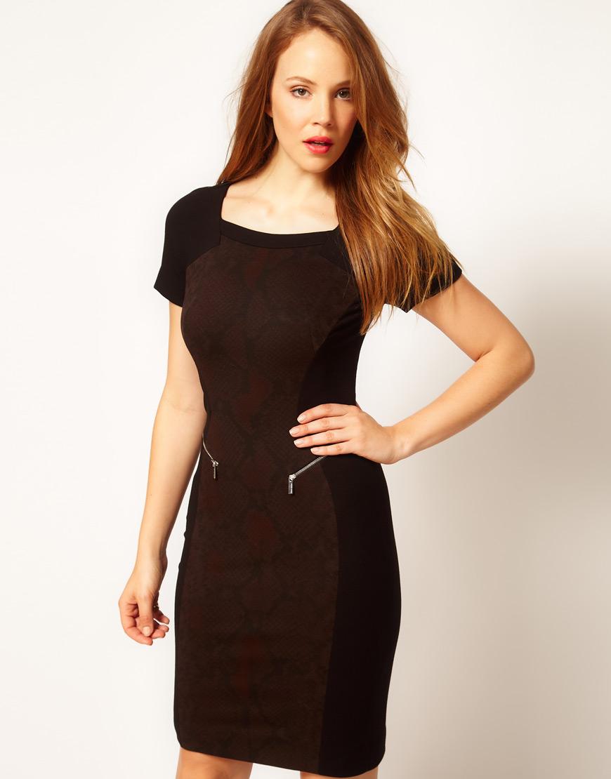 Foto Vestido con diseño panelado y cremalleras de Karen Millen Negro/mu...