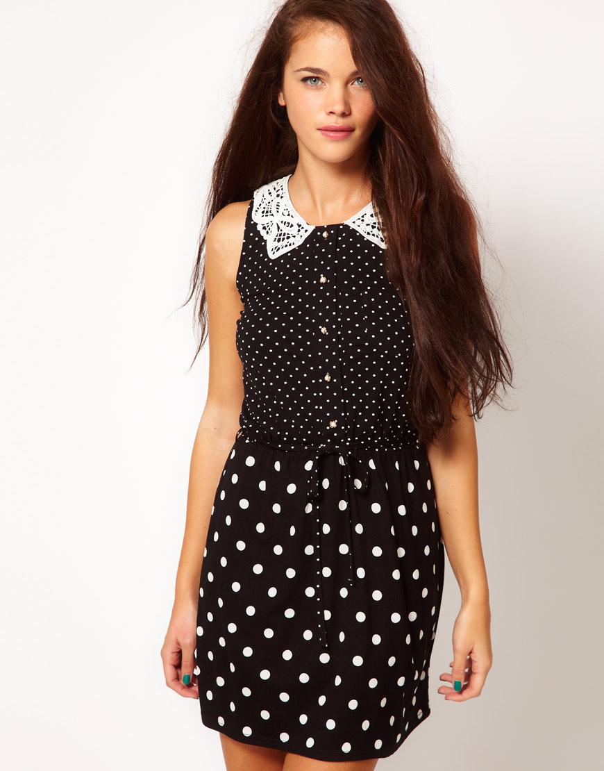 Foto Vestido con estampado de lunares Chelsea Girl de River Island Lunar...