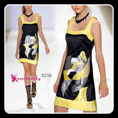 Foto Vestido De Coctel En Saten Con Gran Flor Superpuesta - Talla 48