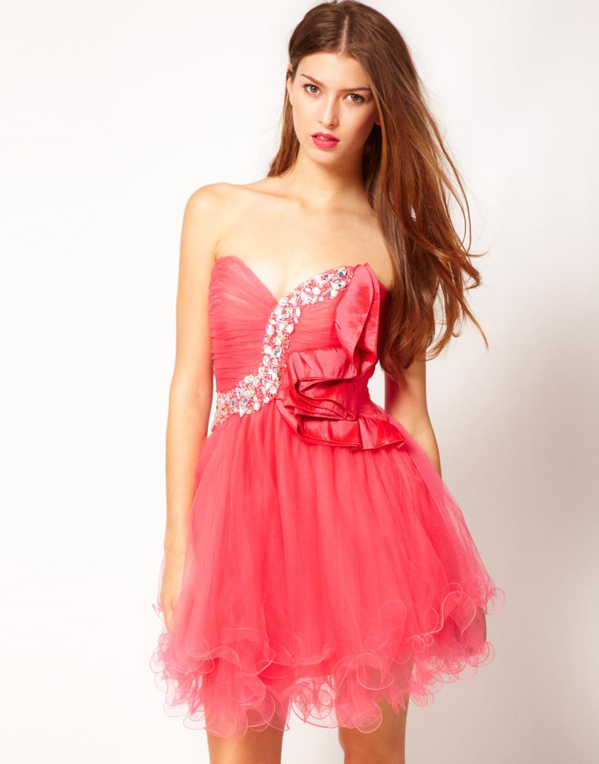 Foto Vestido de graduación con escote palabra de honor de Forever Uniqu...