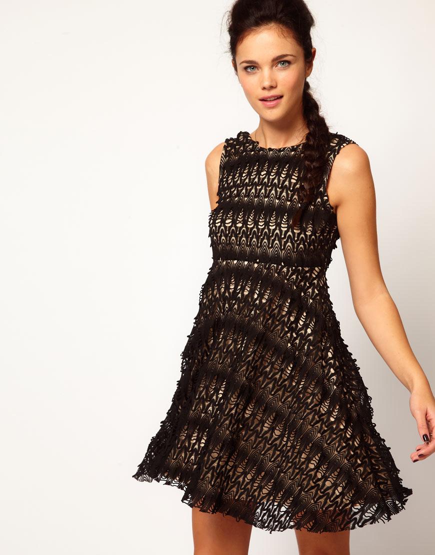 Foto Vestido skater de encaje Chelsea Girl de River Island Negro/crema