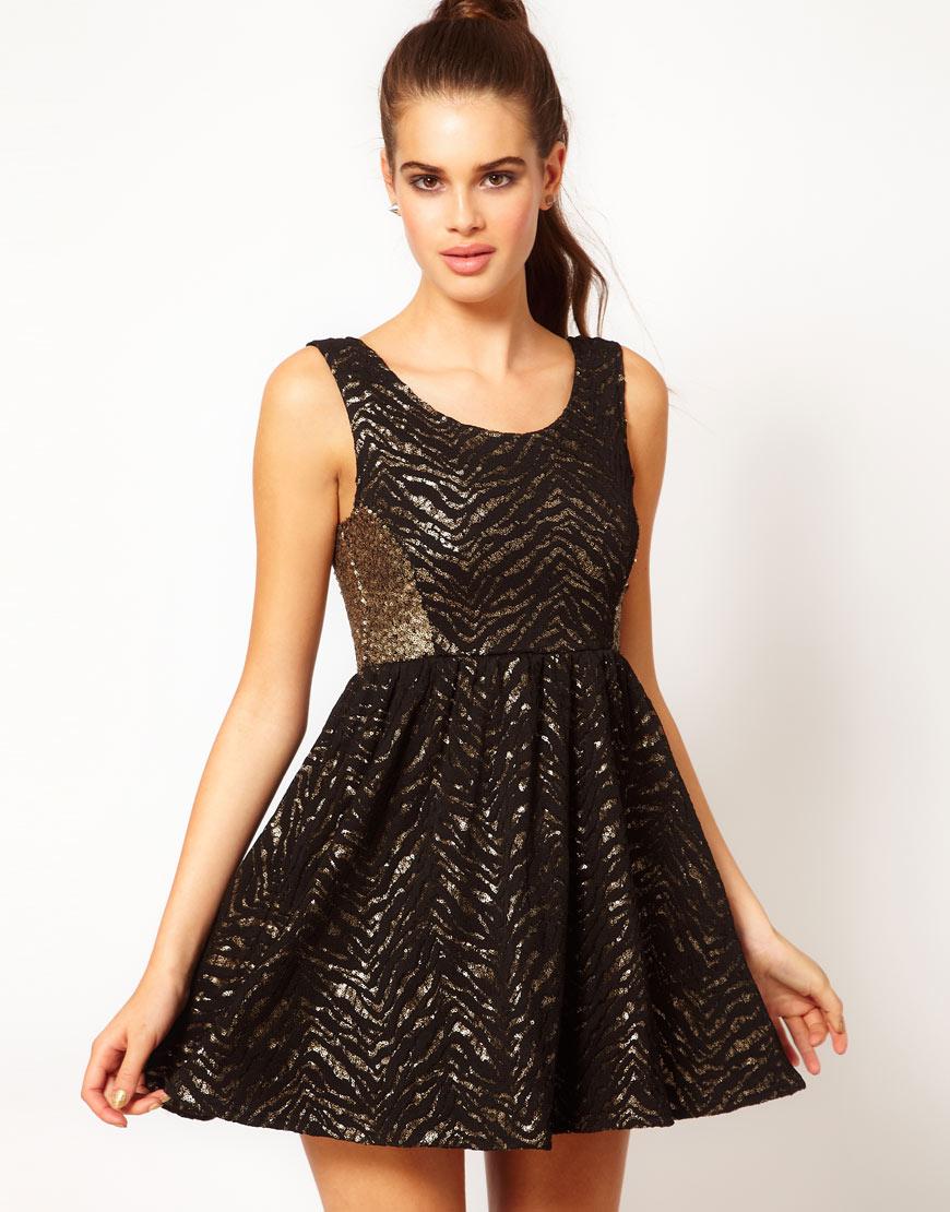 Foto Vestido skater de encaje y lentejuelas 