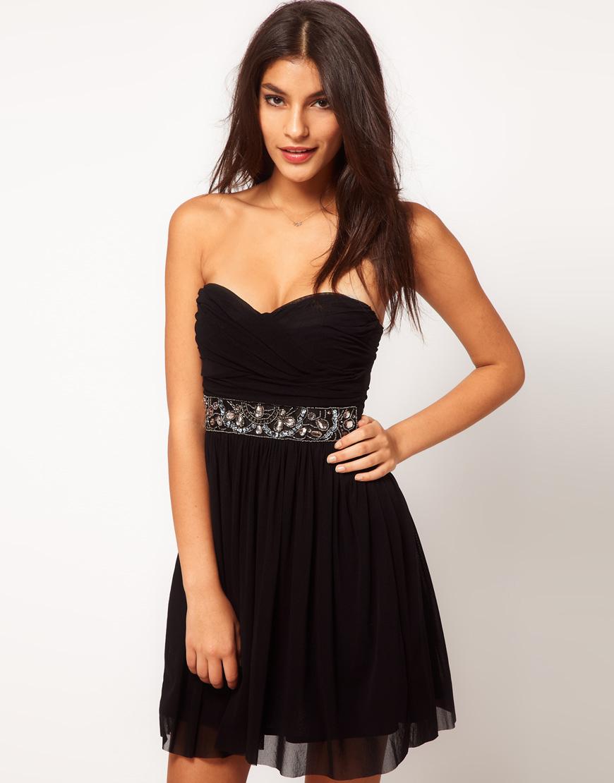 Foto Vestido skater de malla con cintura adornada de Elise Ryan Negro