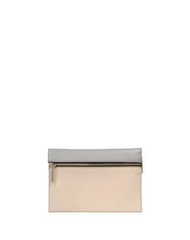 Foto victoria beckham clutch
