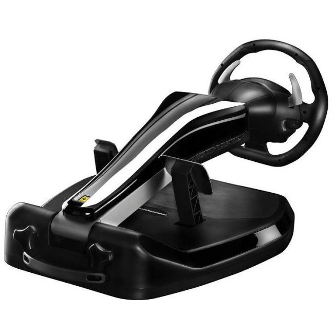 Foto Volante Thrustmaster Ferrari Vibration GT Cockpit 45 Italia