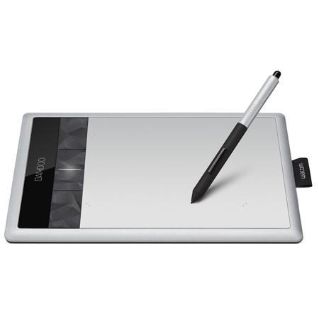 Foto Wacom Fun Pen & Touch M Cth-670s-Ite