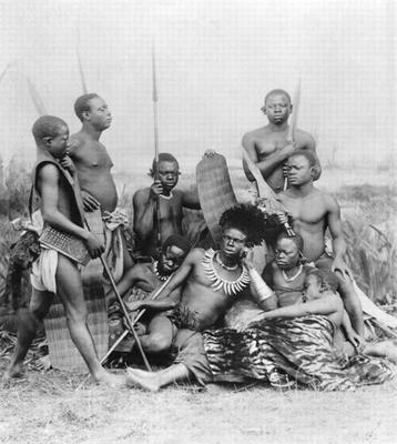 Foto Warriors, Belgian Congo, 1894 (b/w photo) by.. - Art Print