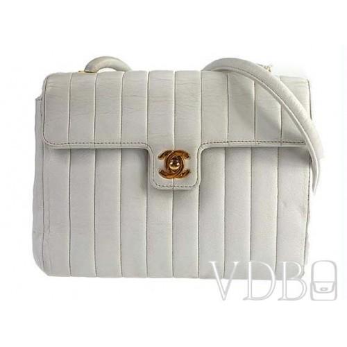 Foto White Leather Vintage Chanel Bag