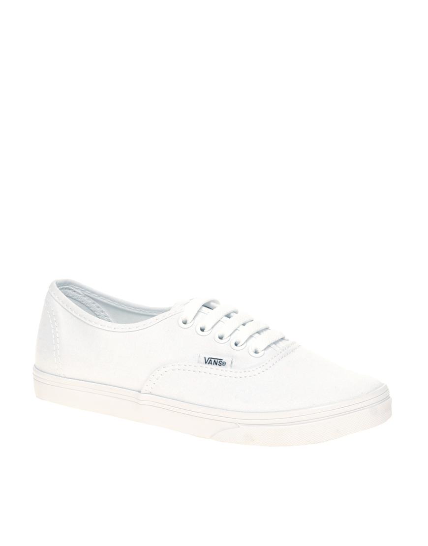 Foto Zapatillas clásicas en color blanco con cordones Lo Pro de Vans Bl...