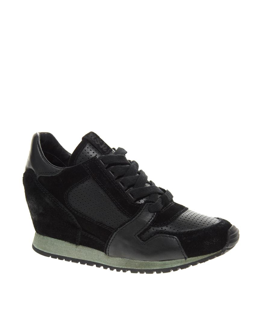 Foto Zapatillas de deporte bajas con cuña ocuta en negro Dean Bis de As...