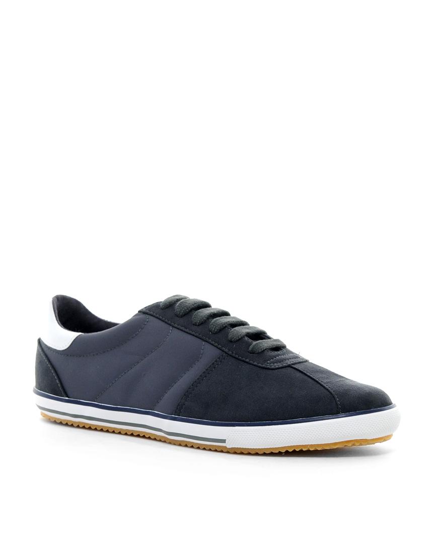 Foto Zapatillas de deporte de ASOS Gris