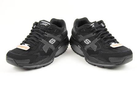 Foto zapatillas deportivas de skechers con suela de goma