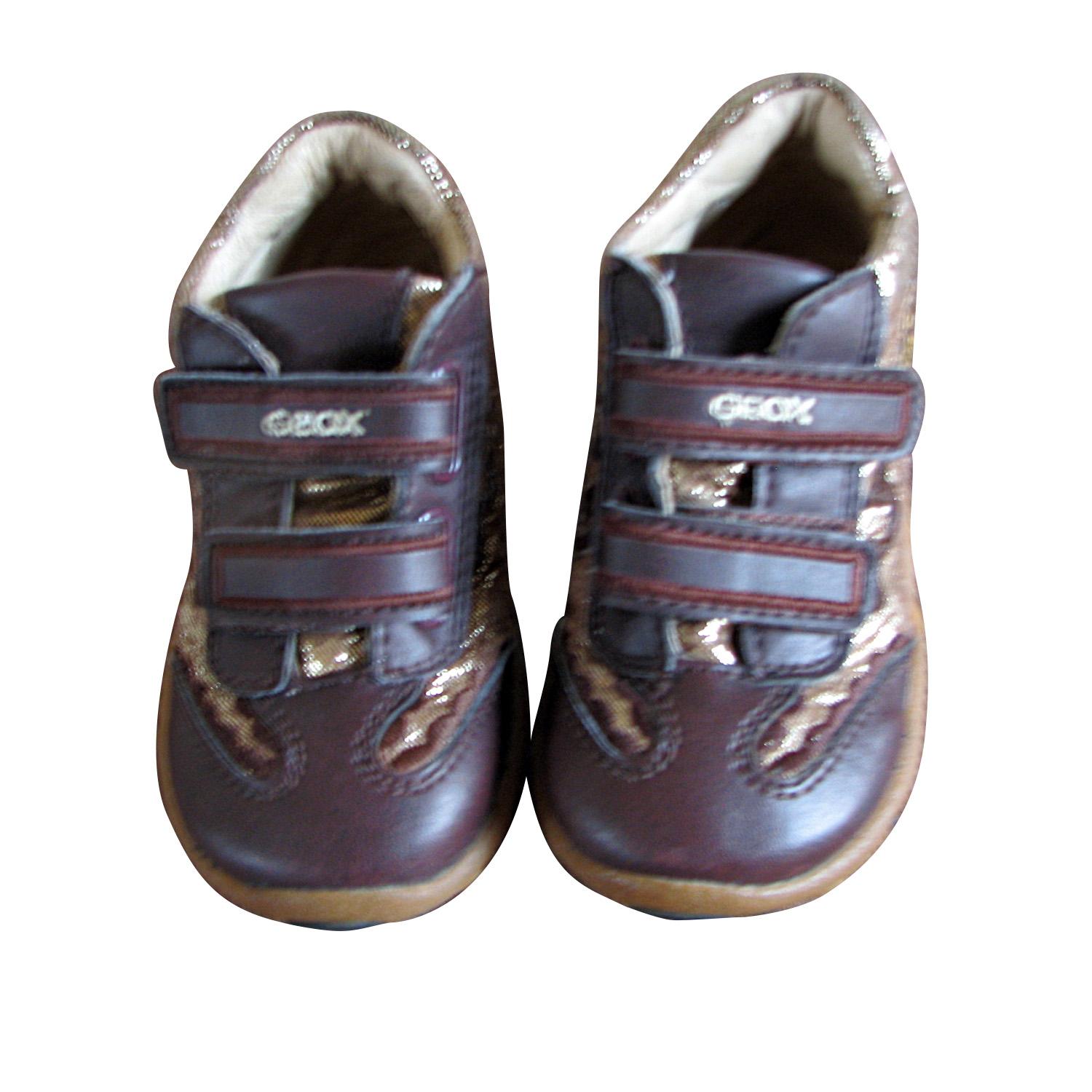 Foto Zapatillas Geox doradas