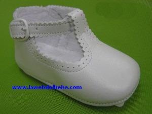 Foto zapato clásico bautizo