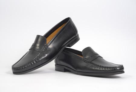 Foto zapato clásico negro 