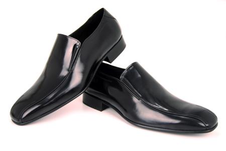 Foto zapato de piel negro liso