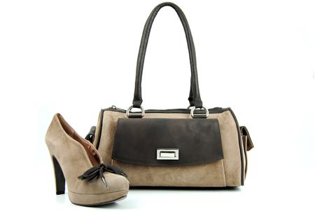 Foto ZAPATO DE SALÓN DE ANTE BEIGE CON BOLSO A JUEGO