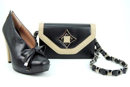 Foto ZAPATO DE SALÓN NEGRO CON BOLSO A JUEGO