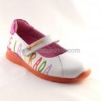Foto Zapatos blancos de piel de Agatha Ruiz de la Prada