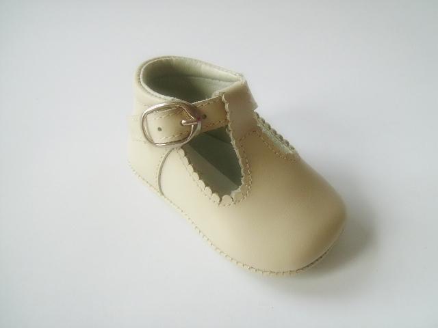 Foto Zapatos de bebé canastillas de hebilla beige (Canastillas de)