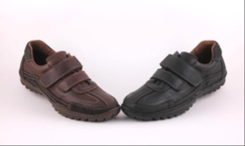 Foto zapatos de piel hombre con velcro fabricados en españa, talla 42